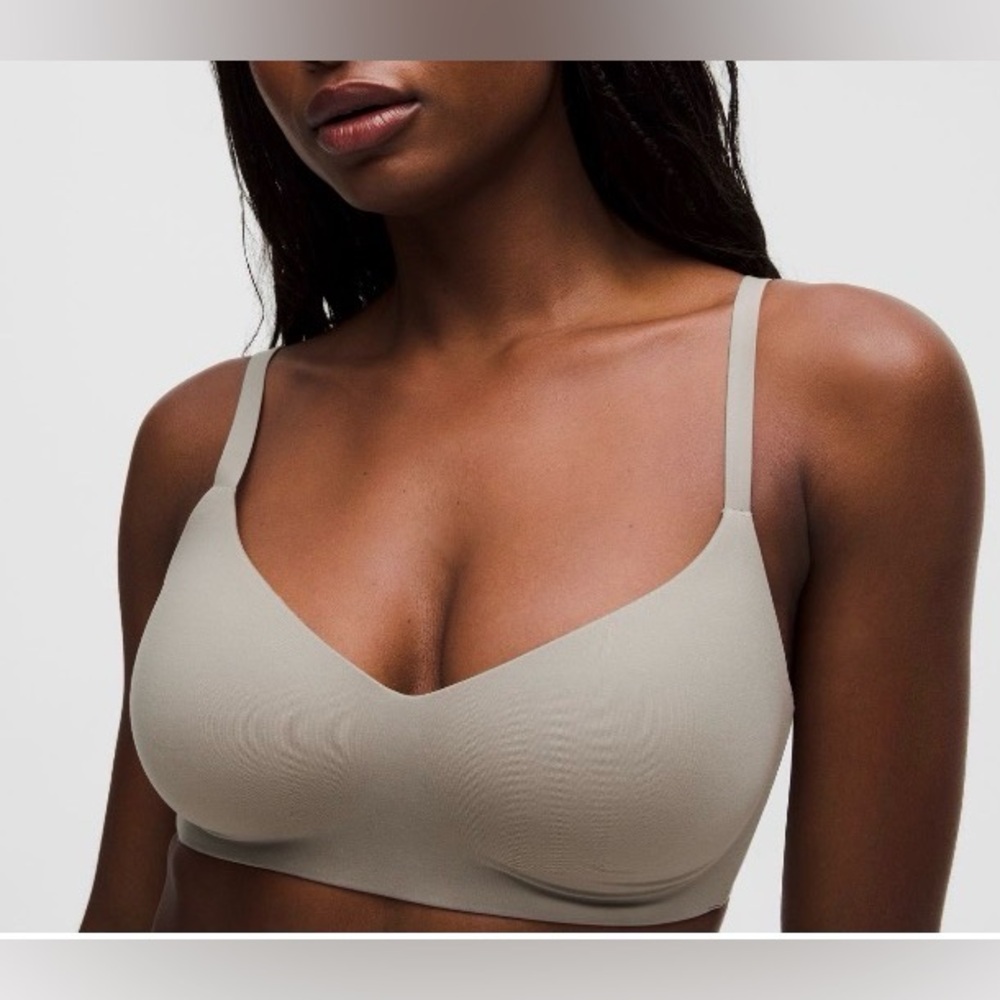 Lululemon Wundermost Adjustable T-Shirt Bra Warm Ash Grey